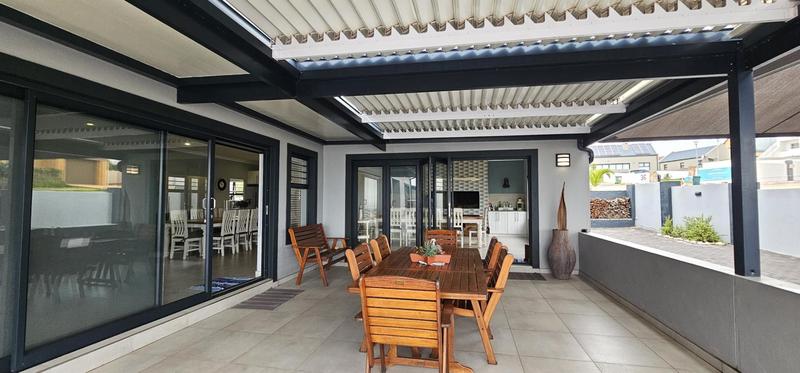 4 Bedroom Property for Sale in Myburgh Park Western Cape